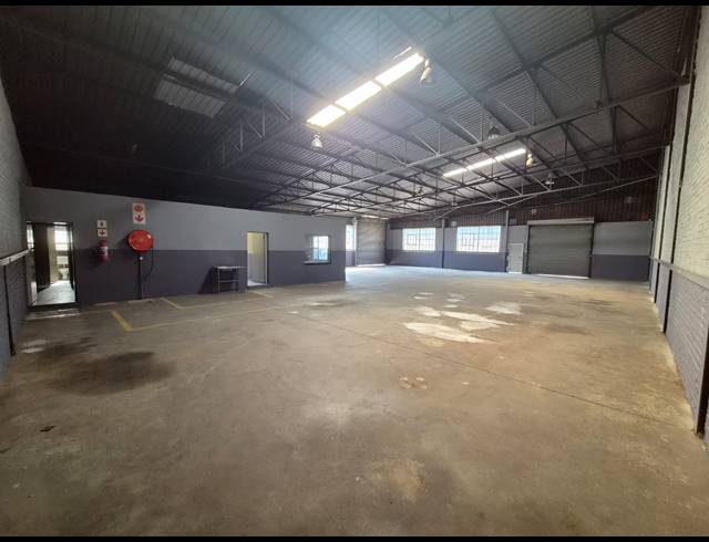 440M² WAREHOUSE TO LET IN WADEVILLE